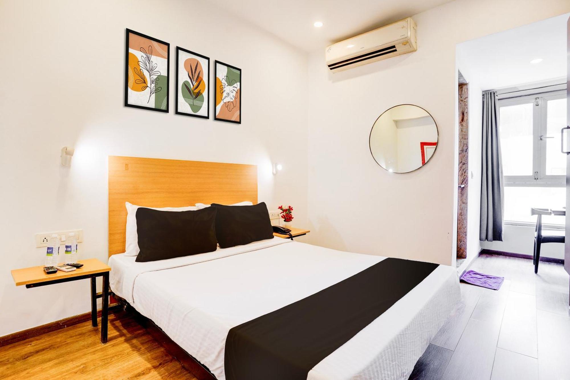 Super Townhouse Khar The Unicontinental Hotel Mumbai Exterior photo